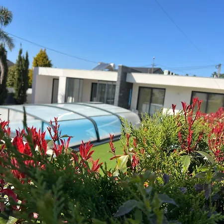 בקתה Meirinha House