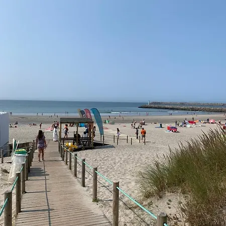 בקתה Meirinha House